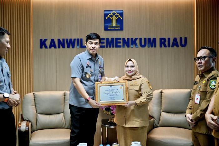 Sebagai Pengelolaan Jaringan Dokumentasi dan Informasi Hukum Nasional (JDIHN)